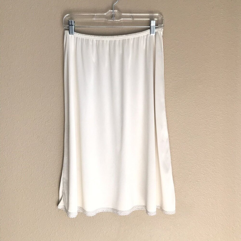Vintage Vanity Fair‎ Ivory Slip Skirt 100% Nylon sz Medium 28-36 Waist, 26” Long